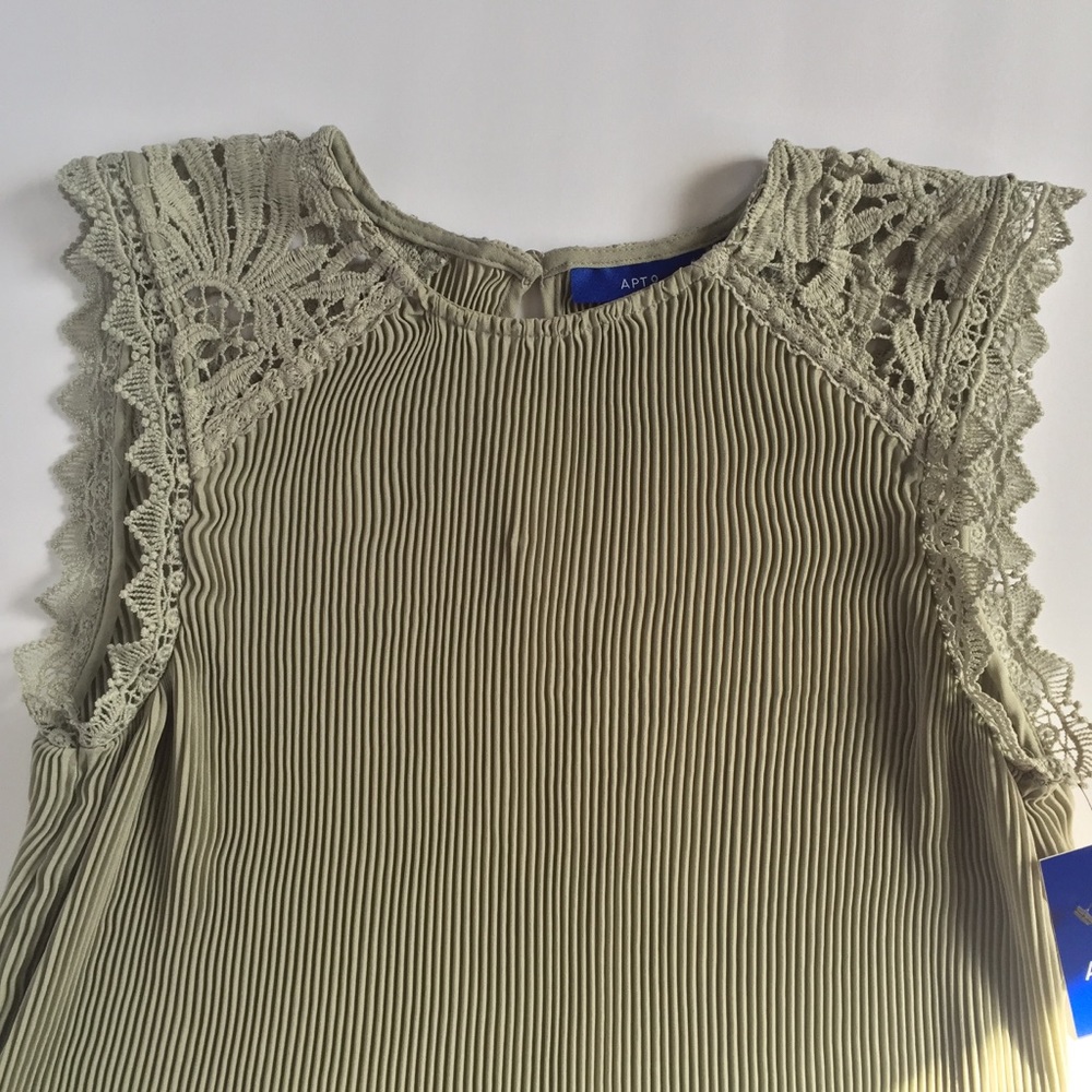 Apt. 9 Sage Green Sleeveless Blouse